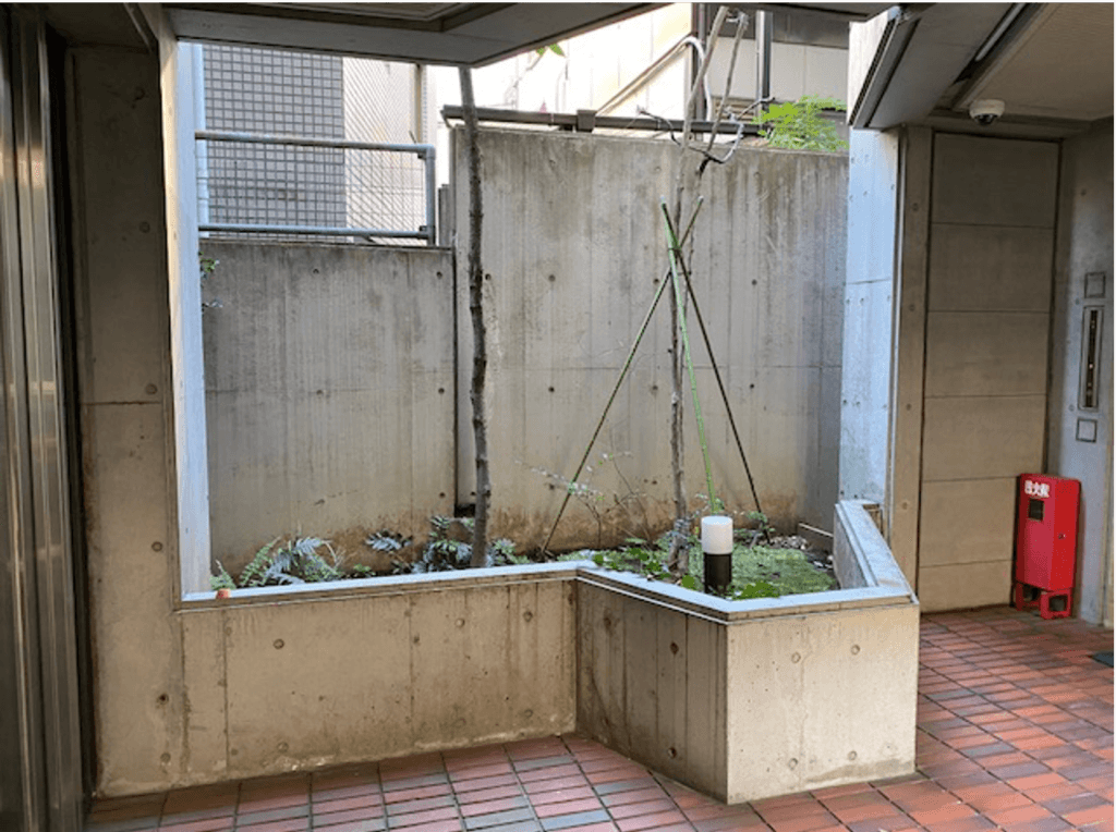 新宿区集合住宅 — 施工前 3